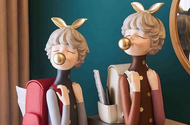 ตุ๊กตาสะพายเป้กล่องทิชชู่ งานเรซื่นนำเข้า