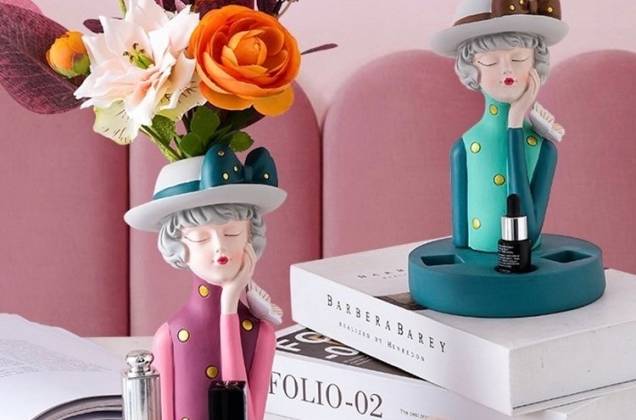 ตุ๊กตาแจกัน วางเครื่องสำอางค์ งานเรซิ่นนำเข้า